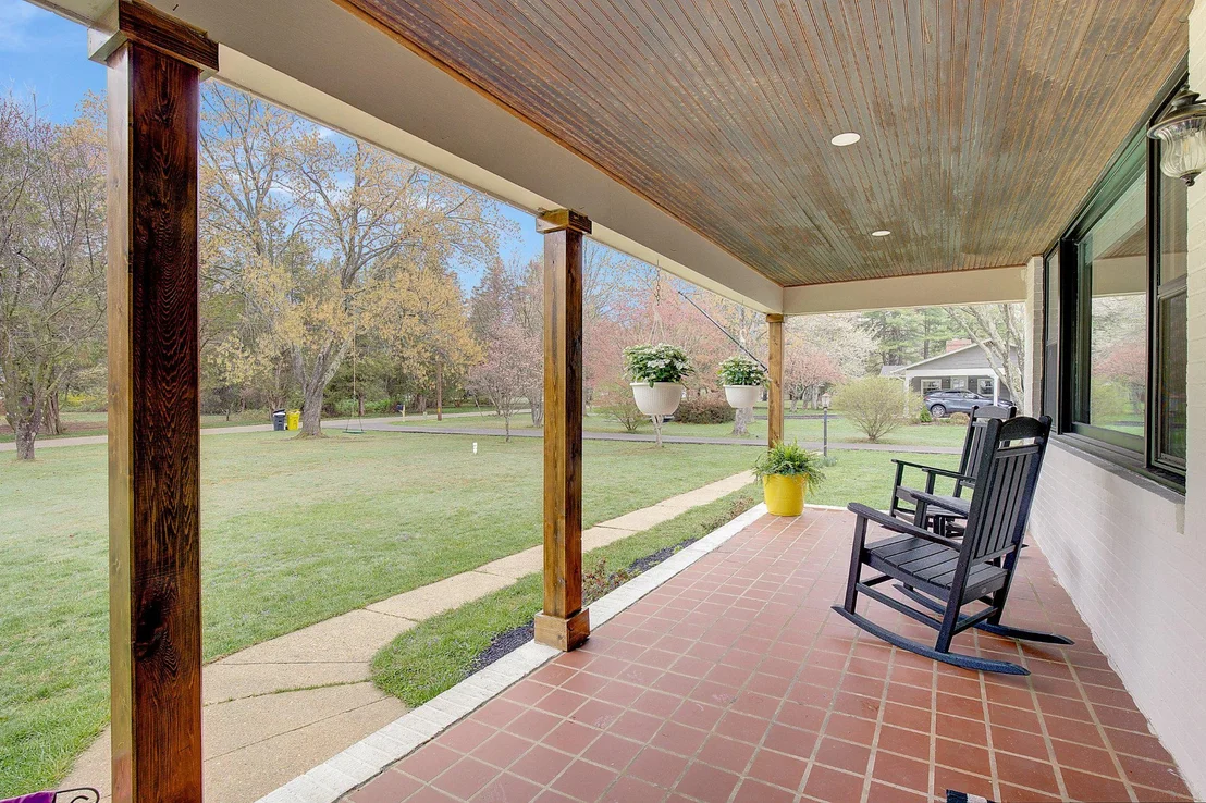 Photo of 818 CEDARCROFT DRIVE