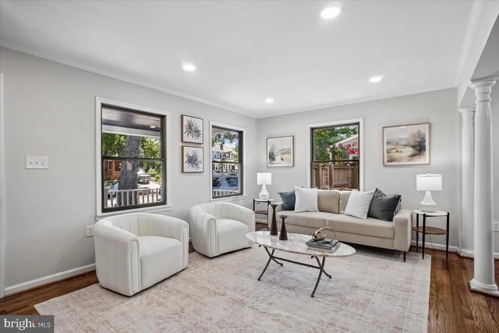 Photo of 6016 WILLIAMSBURG ROAD