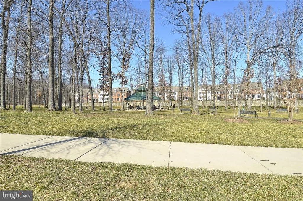 Photo of 41305 WINDYBUSH DRIVE