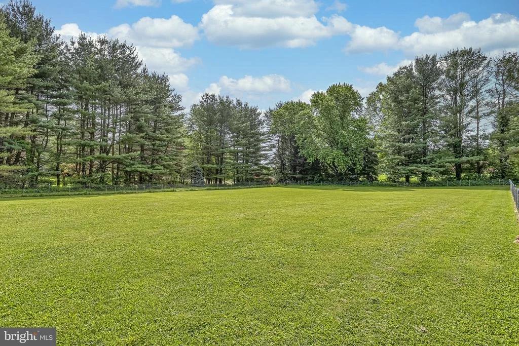 Photo of 17611 GRACE ROAD