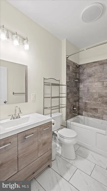 Photo of 3145 BAYBRIAR ROAD