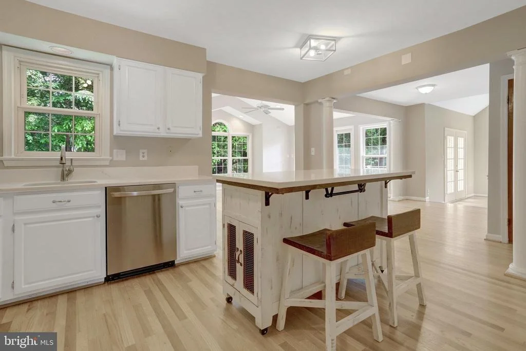 Photo of 9241 NORTHEDGE DRIVE