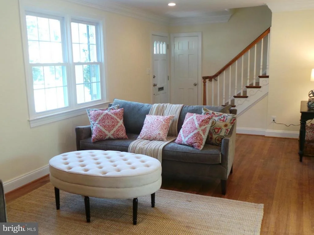 Photo of 1508 OAKCREST DRIVE