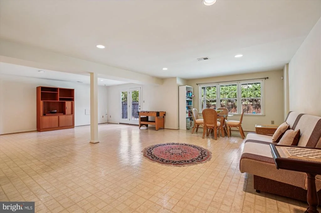 Photo of 9537 FOX HOLLOW