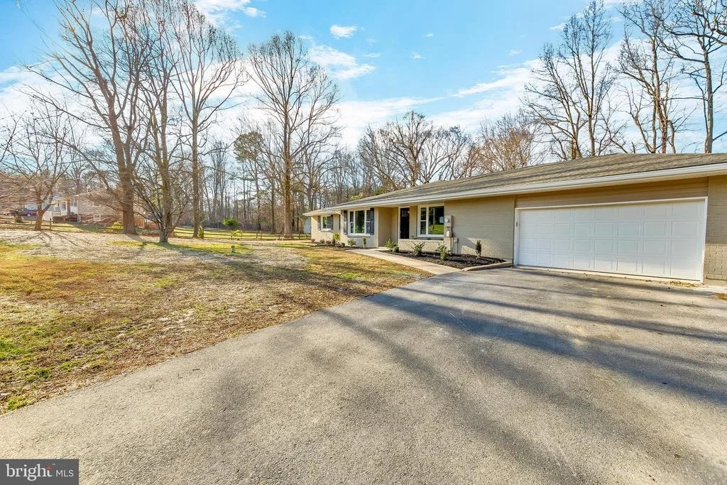 Photo of 9426 BOYDS TURN ROAD