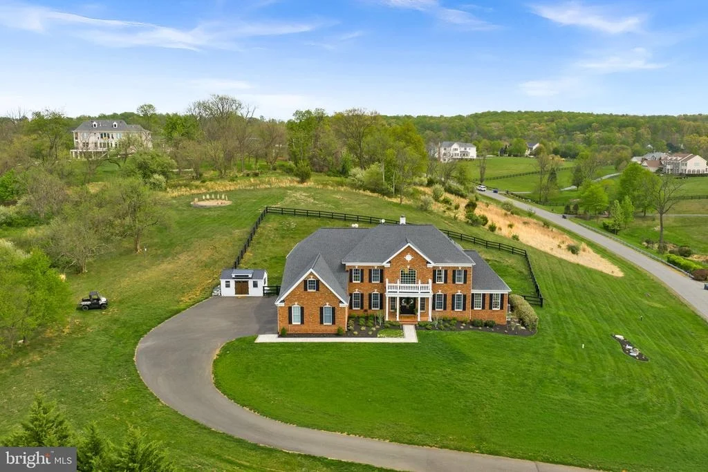 Photo of 15064 BARLOW DRIVE