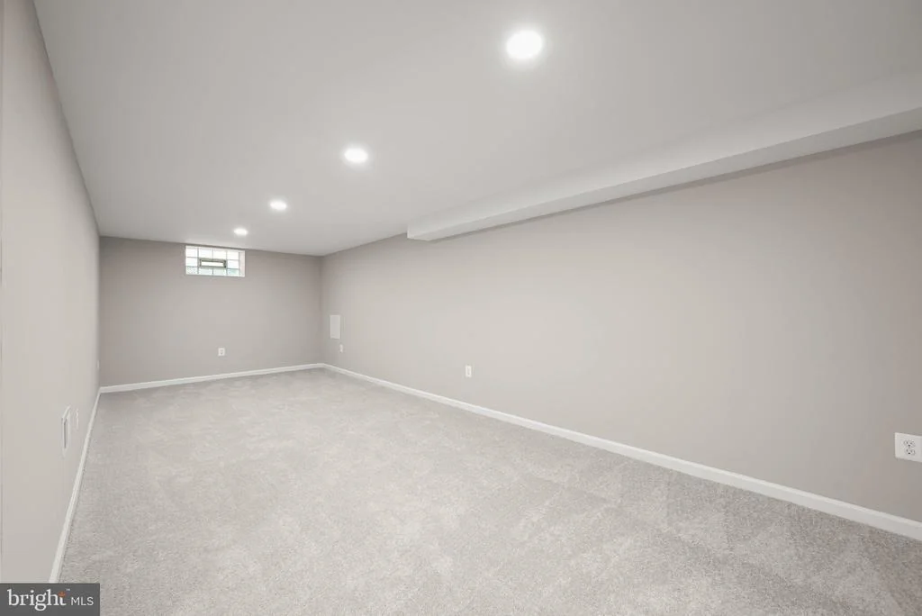 Photo of 6035 MOOREHEAD ROAD