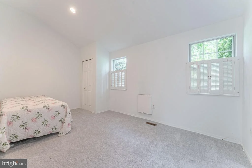 Photo of 1239 UPTON CIRCLE