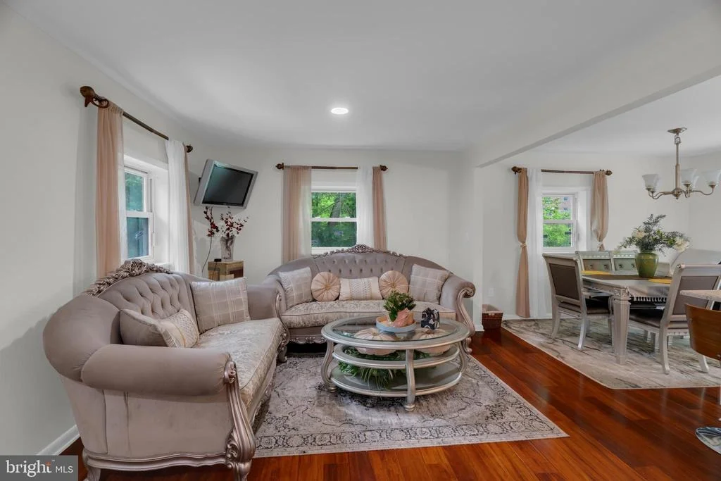 Photo of 4320 IVY GLEN ROAD