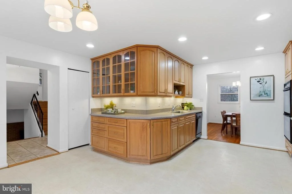 Photo of 11705 DEVILWOOD COURT