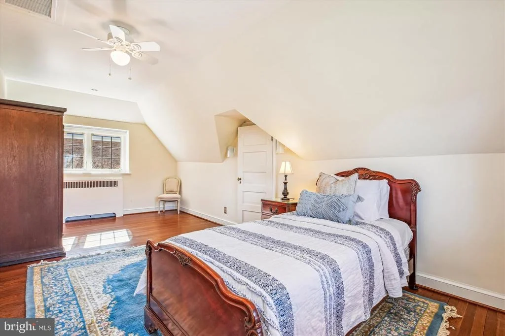 Photo of 4116 BEVERLY ROAD
