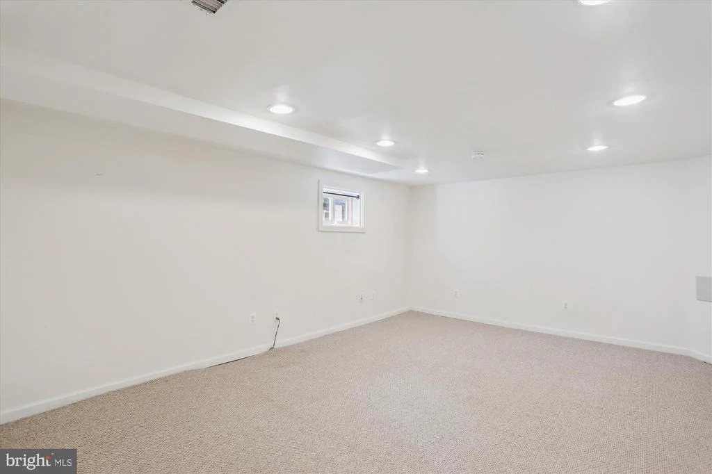 Photo of 813 MIDLAND ROAD