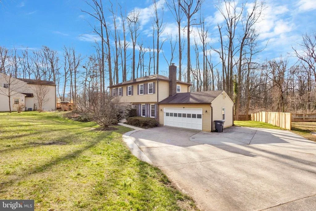Photo of 6929 COLBURN DRIVE