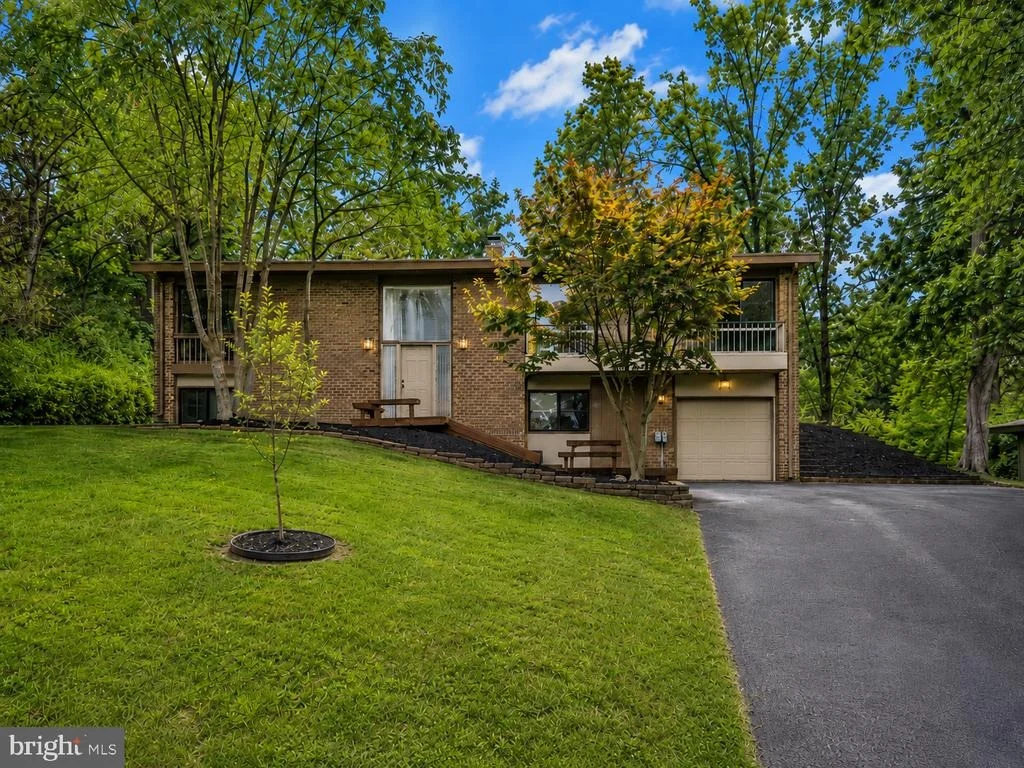 Photo of 3201 CUNNINGHAM DRIVE