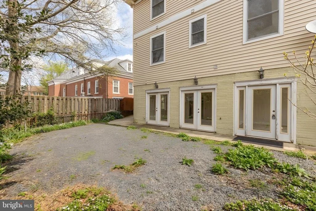 Photo of 5248 MACARTHUR BOULEVARD NW