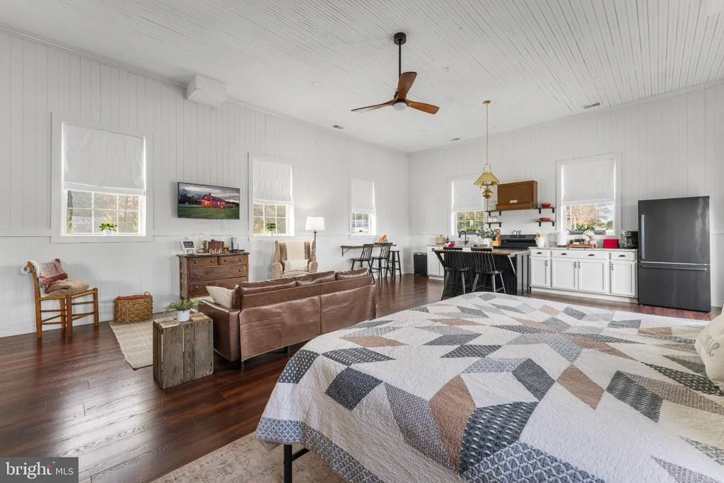 Photo of 1098 REYNOLDS ROAD