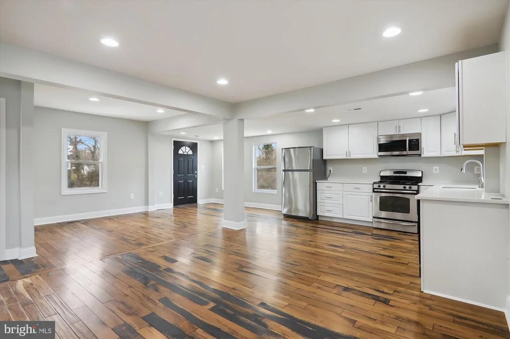 Photo of 7901 DARCY ROAD