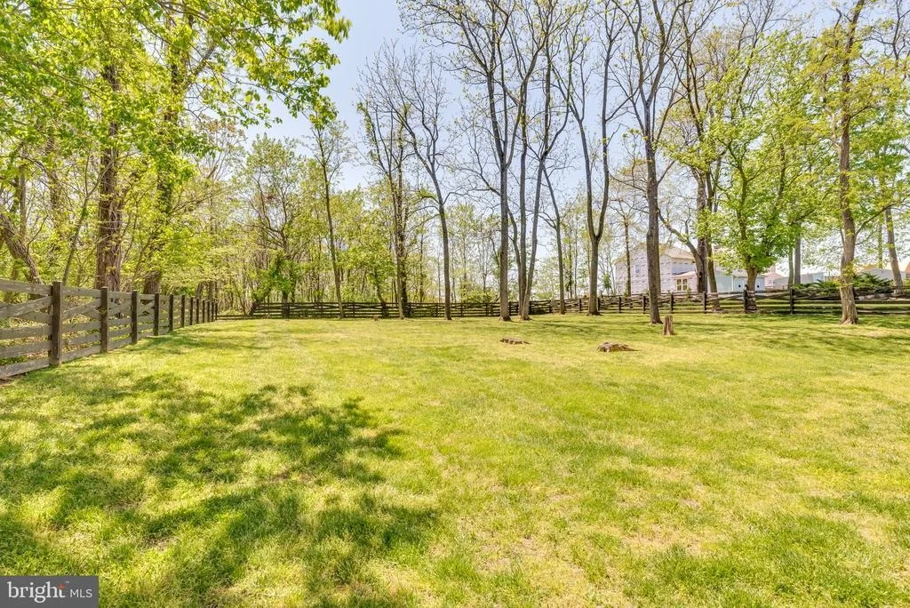 Photo of 476 OAK LEE