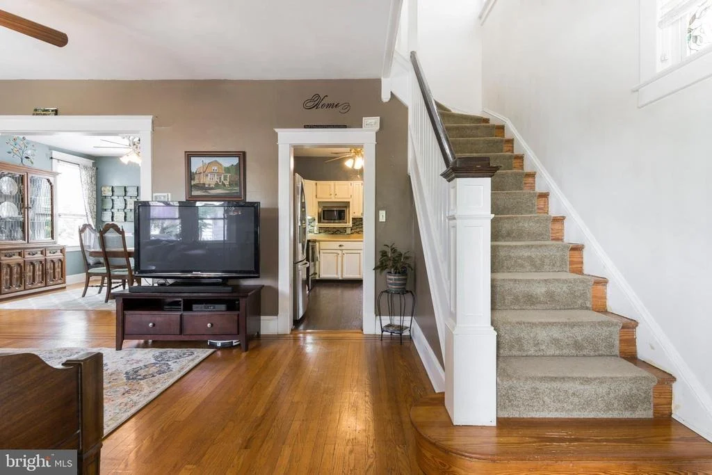 Photo of 618 ALDERSHOT ROAD