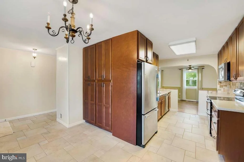 Photo of 12503 LEE HILL DRIVE