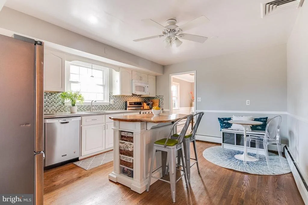Photo of 9702 LONGVIEW DRIVE