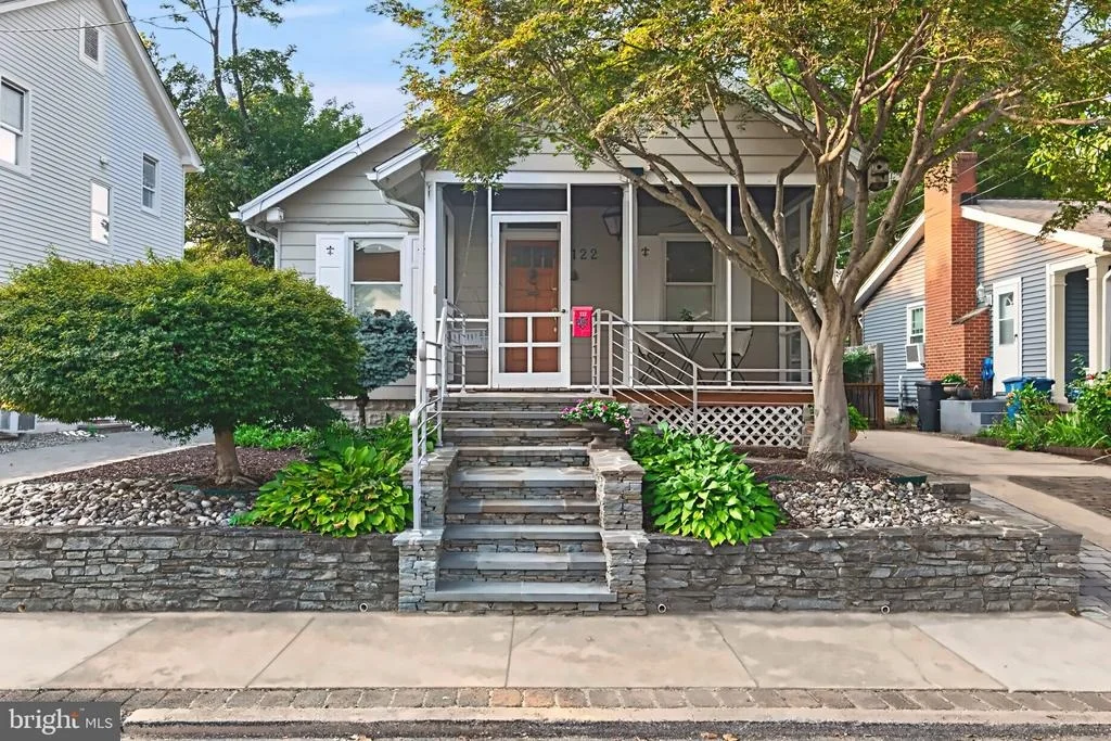 Photo of 122 SMITH AVENUE