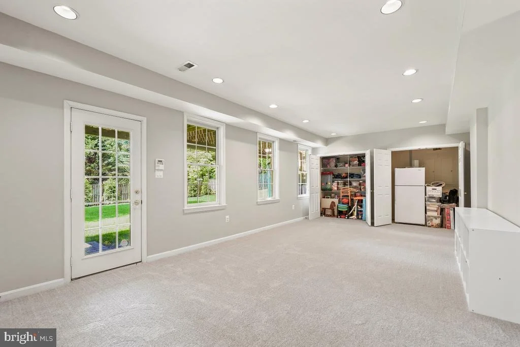 Photo of 12708 YOUNG LANE