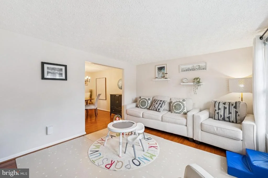 Photo of 7645 FALLSWOOD WAY