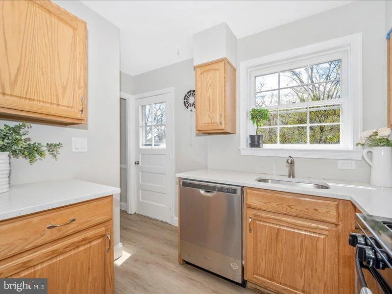 Photo of 10700 JAMAICA DRIVE