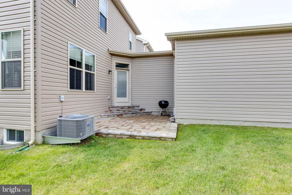 Photo of 4396 SHAMROCK DRIVE