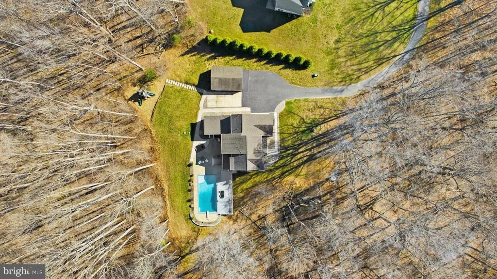 Photo of 7030 HUNTERLEIGH DRIVE