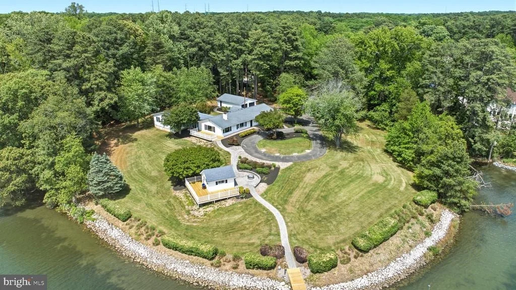 Photo of 160 BAMBOUSHAY LANE