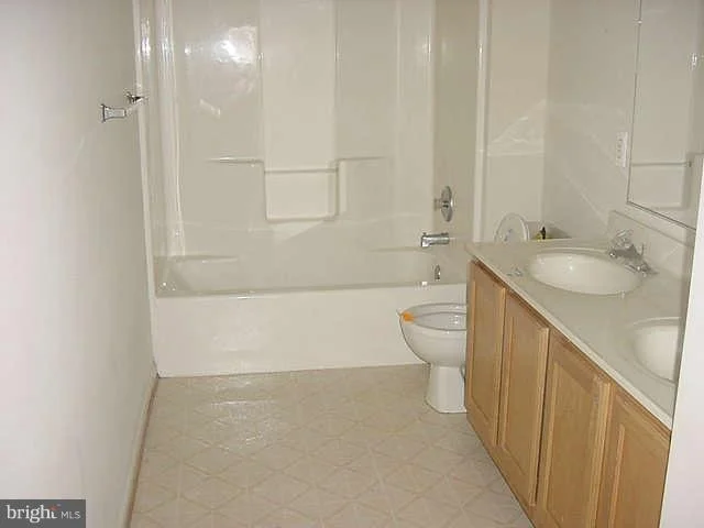 Photo of 10120 MAKELYS WAY