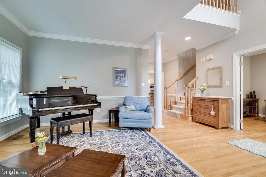 Photo of 9827 FIVE OAKS ROAD