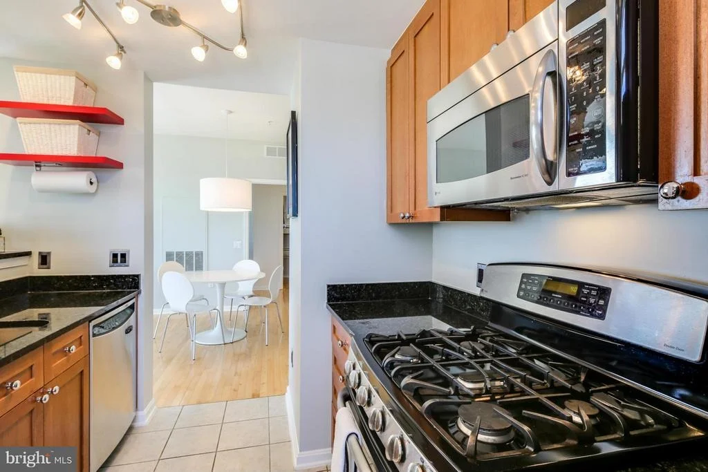 Photo of Unit 1409 at 930 WAYNE AVENUE
