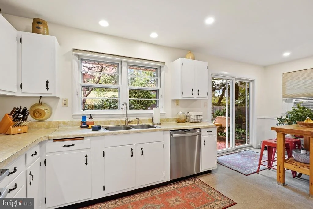 Photo of 7516 OAKMONT DRIVE