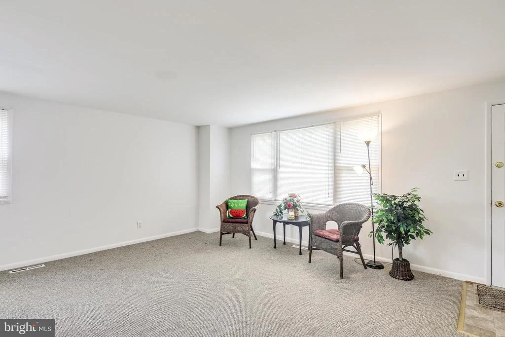 Photo of 937 GROVEHILL ROAD