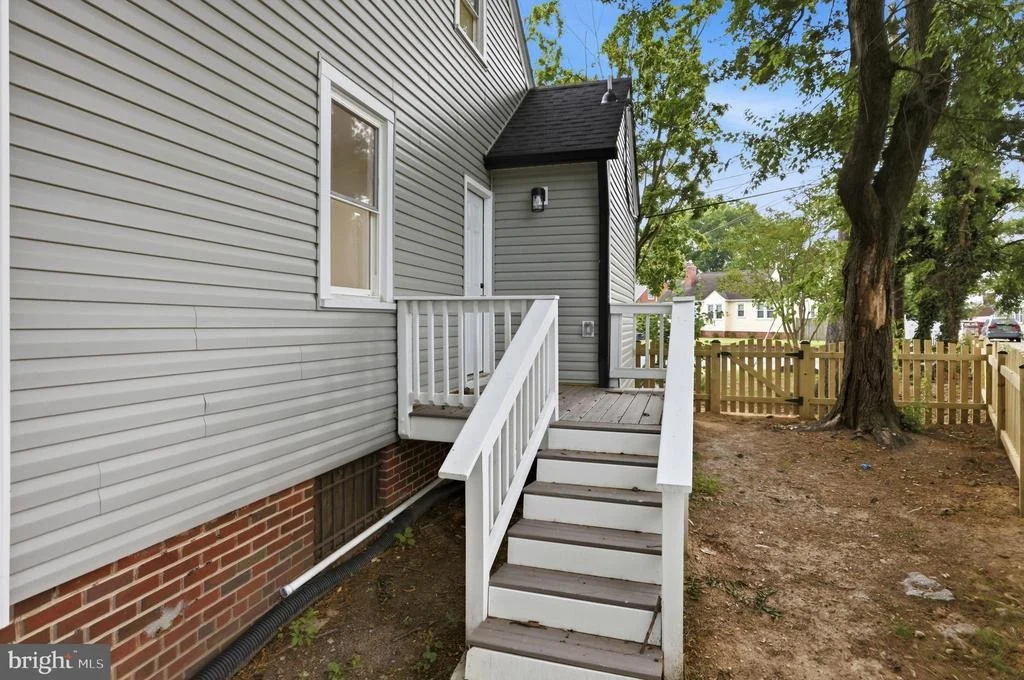 Photo of 805 LANGLEY DRIVE