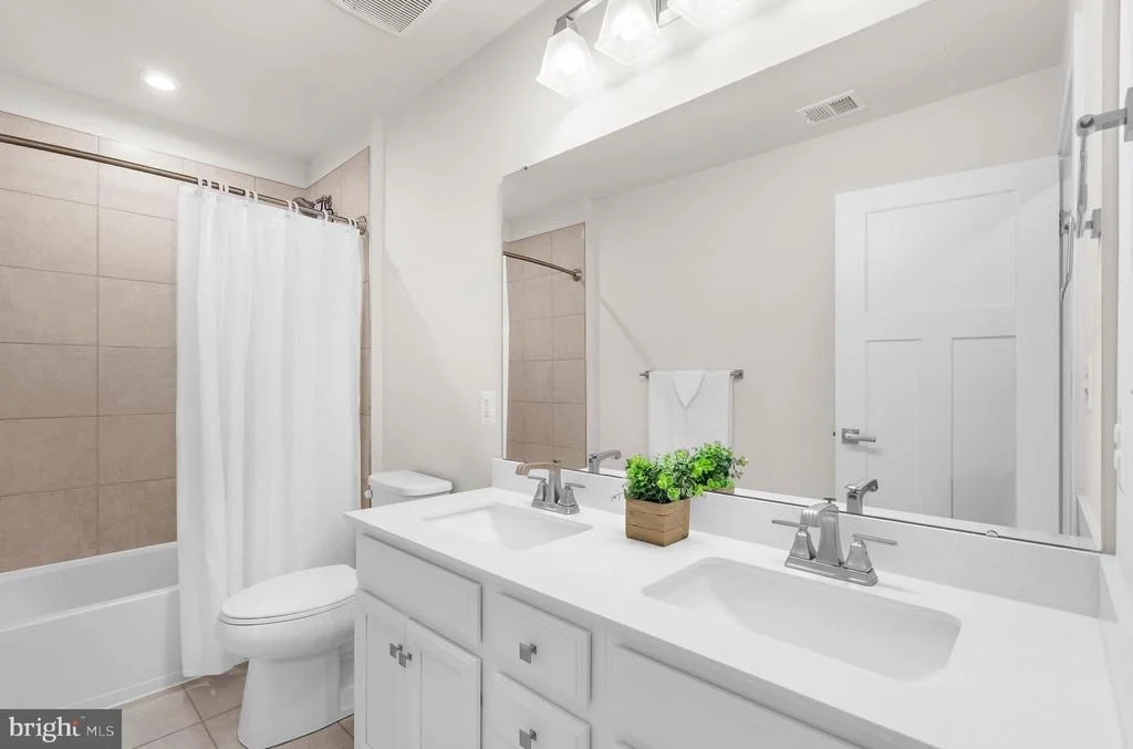 Photo of 8308 LEGACY CIRCLE
