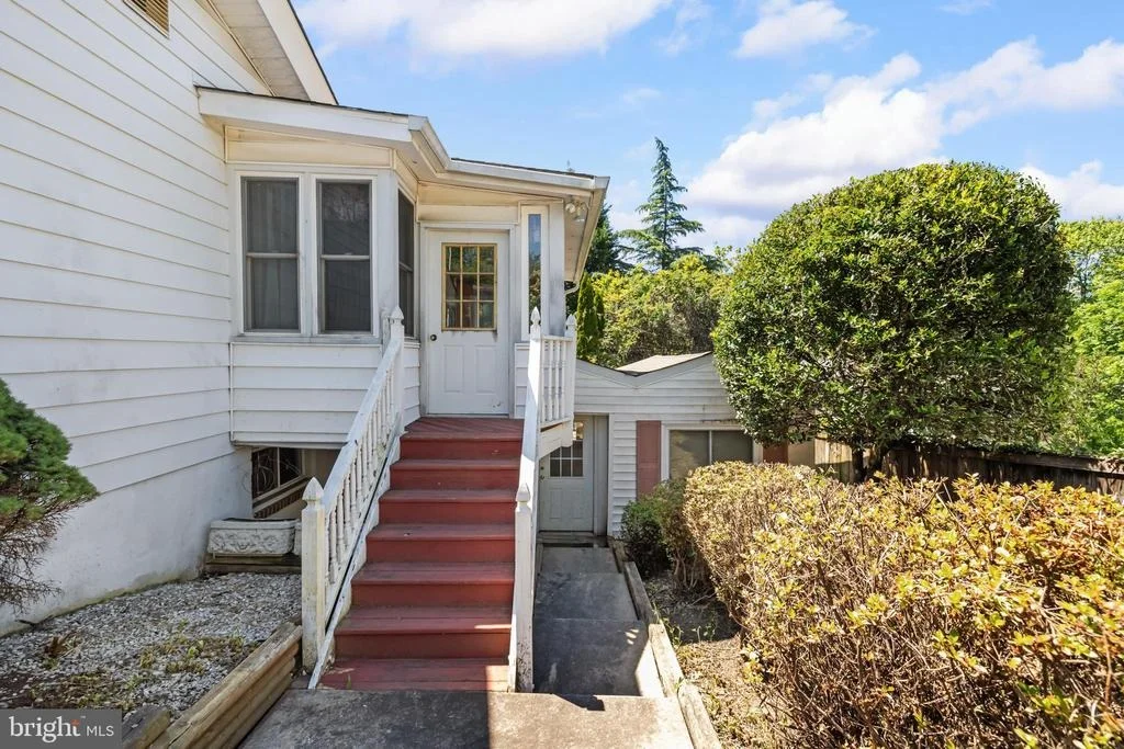 Photo of 409 HULL PLACE