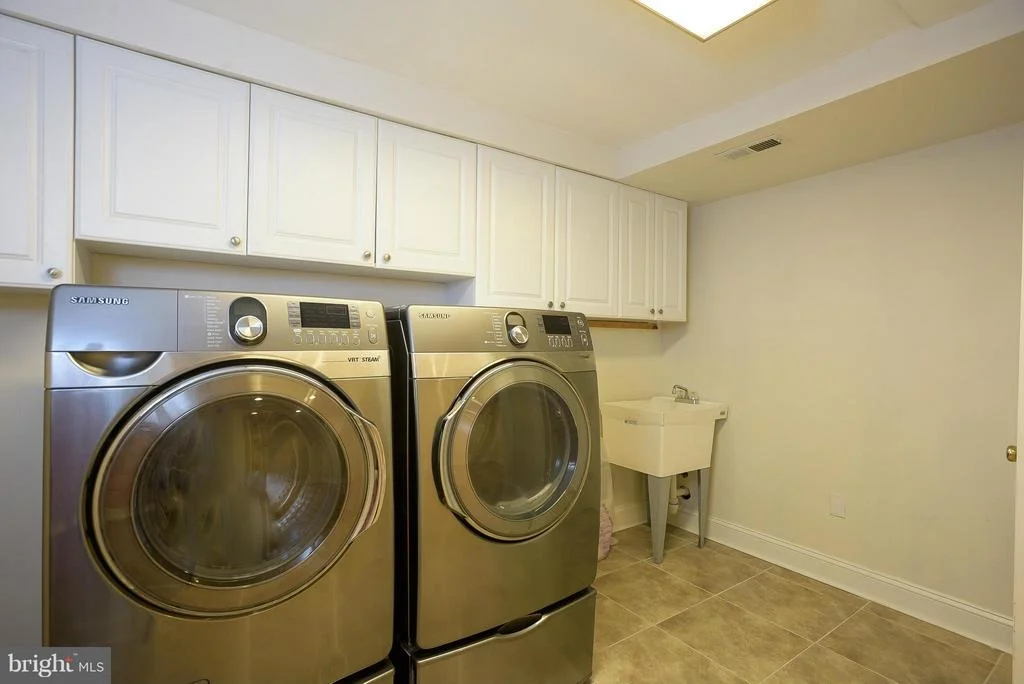 Photo of 6406 KRISTIN DRIVE