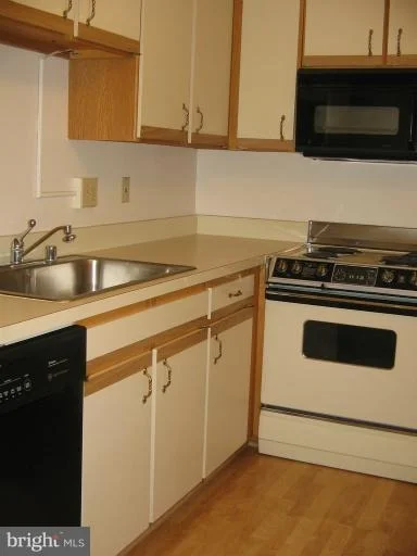 Photo of Unit 2203 at 15107 INTERLACHEN DRIVE
