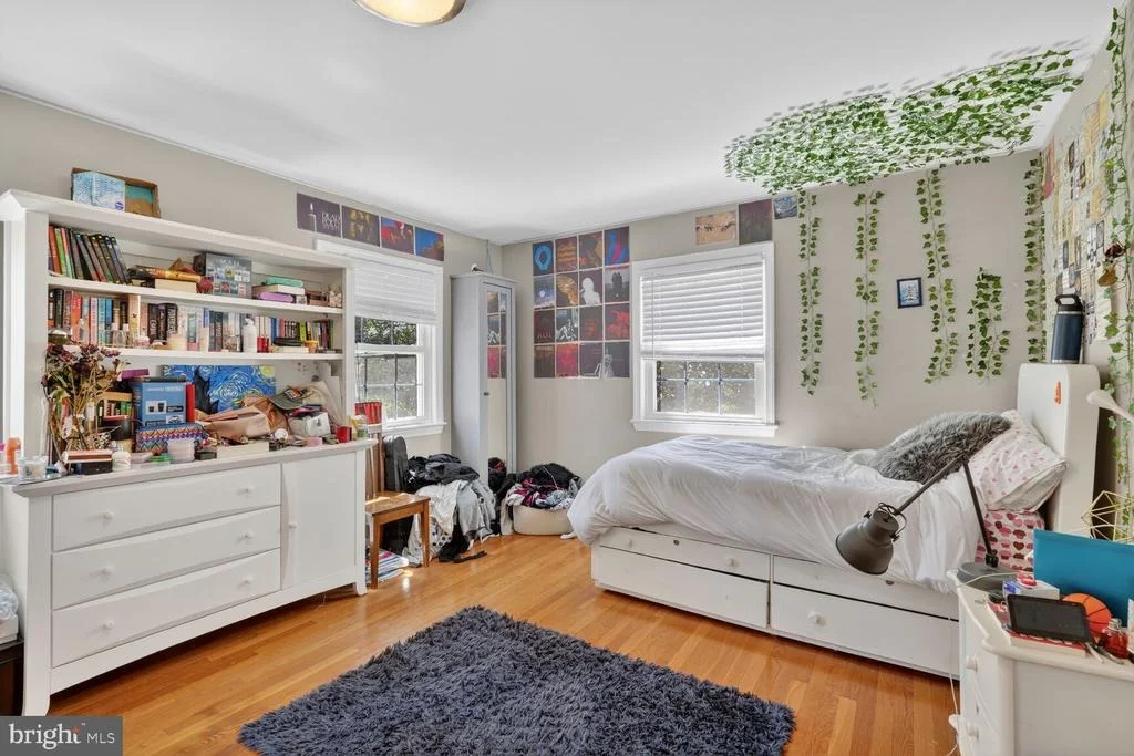 Photo of 7215 ROLLINGWOOD DRIVE