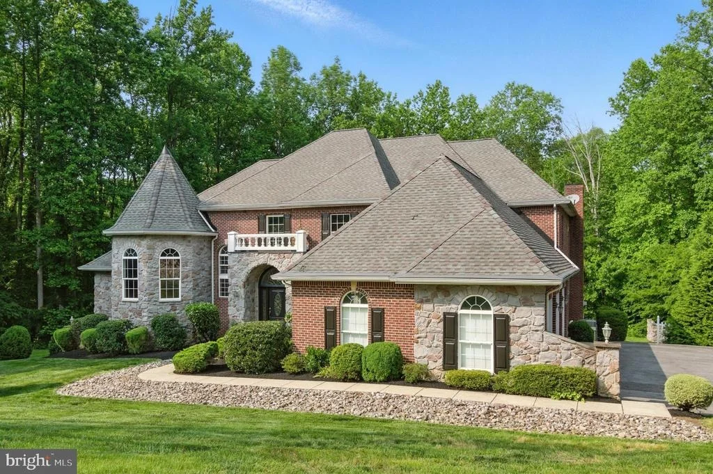 Photo of 1002 COVINGTON WAY