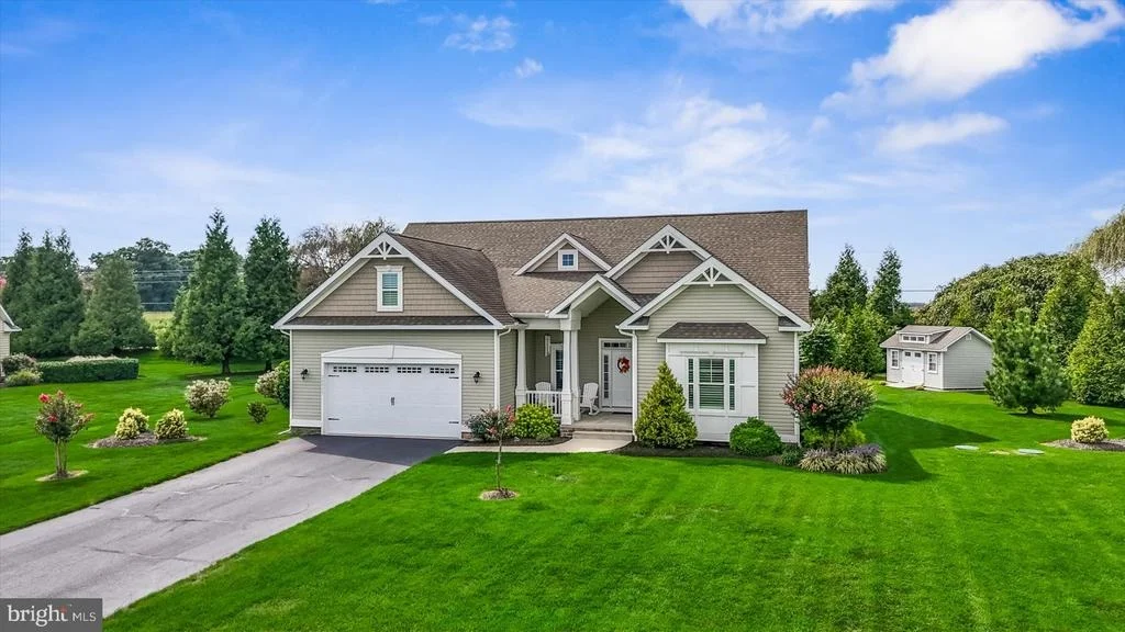 Photo of 24860 MISTLETOE DRIVE