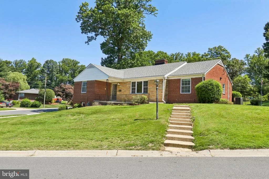 Photo of 400 SOUTHWEST DRIVE