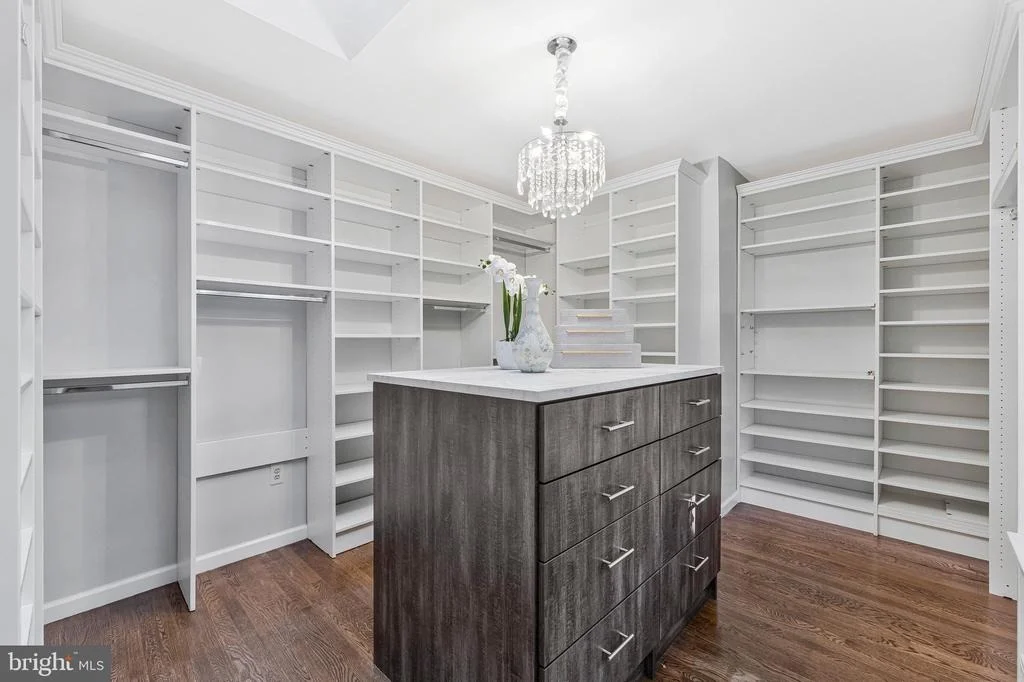 Photo of 7845 OLD DOMINION DRIVE