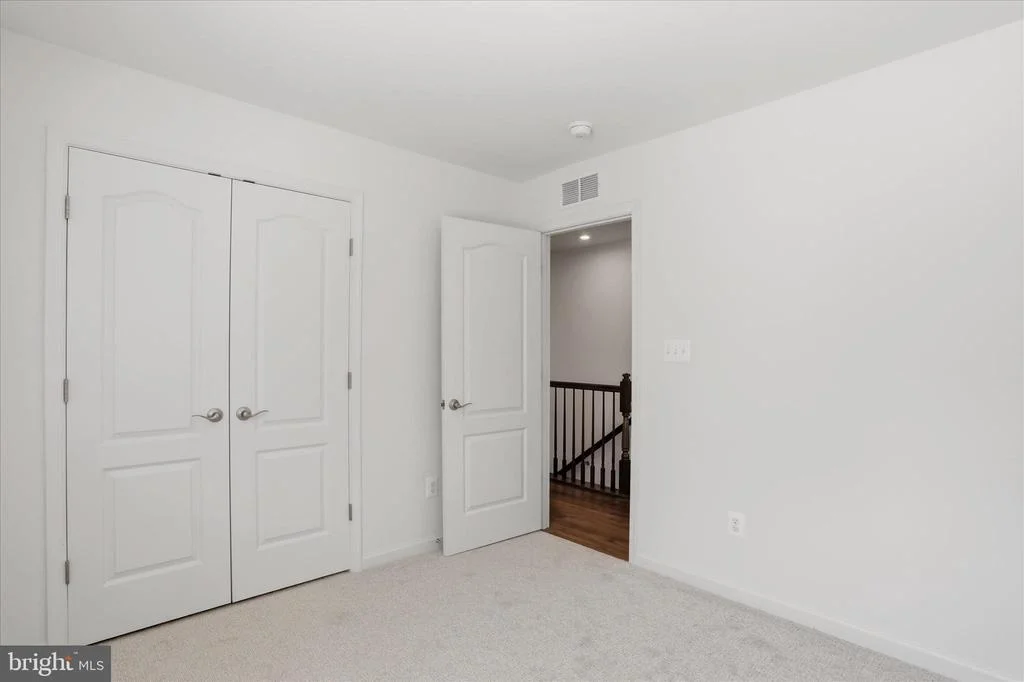 Photo of 462 LUDGATE MANOR