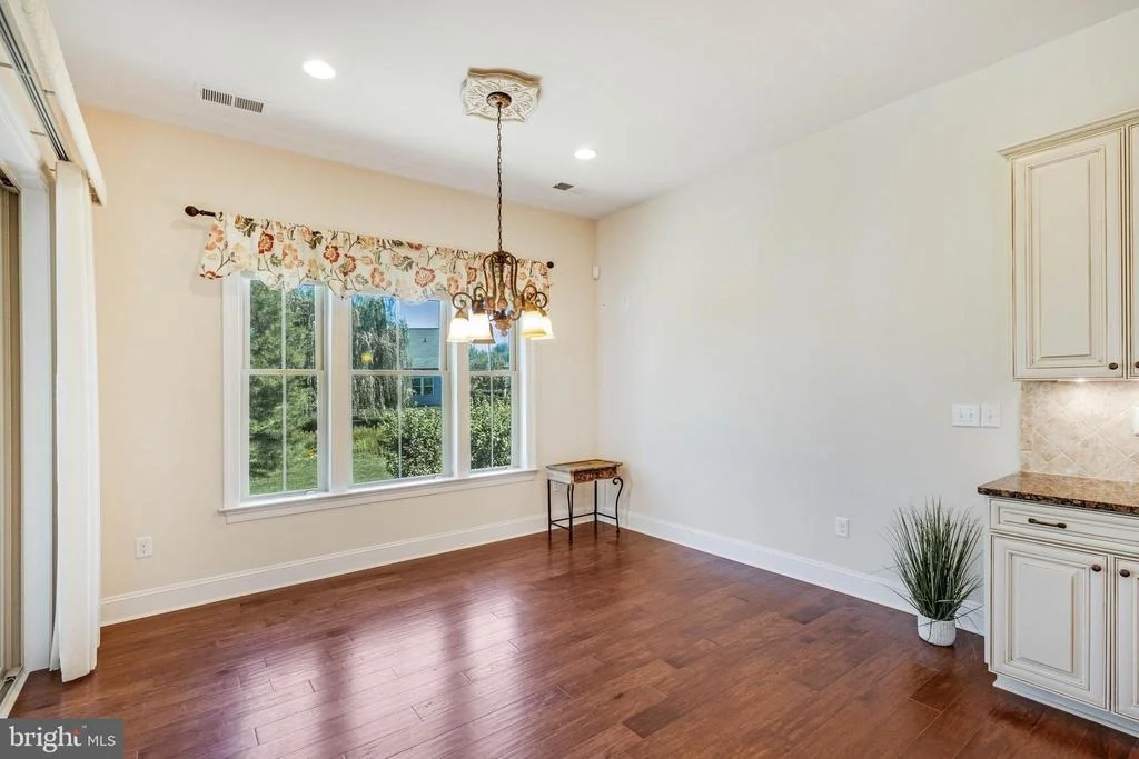 Photo of 30578 SILVERTON ROAD