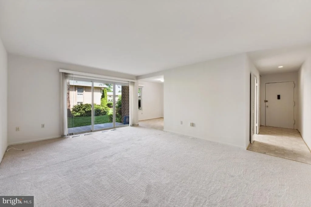 Photo of Unit 102F at 3642 GLENEAGLES DRIVE